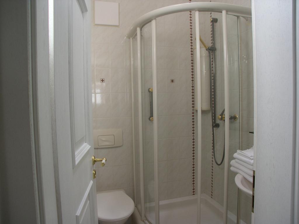 Adlerhorst Appartement Leukerbad Buitenkant foto